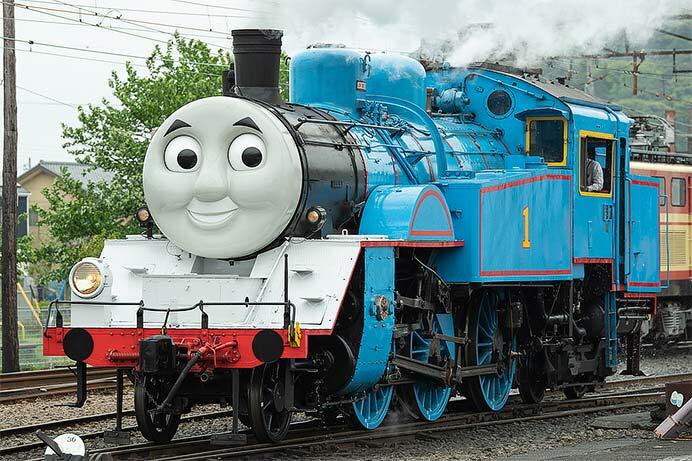 大井川鐵道，「きかんしゃトーマス号」と「バスのバーティー」のイブニング特別運転を実施