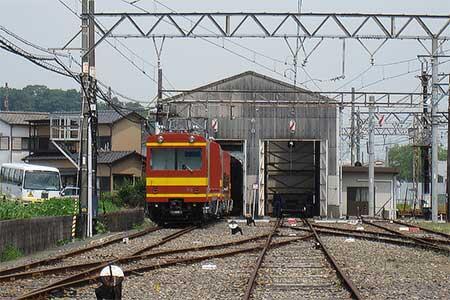 東方操車場と電貨車両