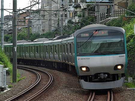 導入当時の「10000系」