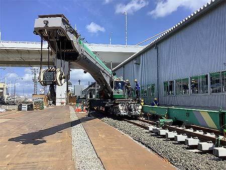 鉄道クレーン車