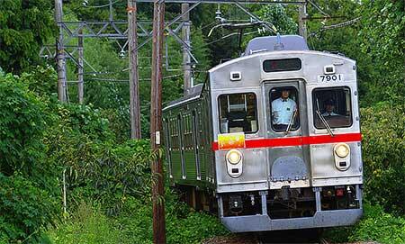 養老鉄道で企画列車「ビール列車」を運転