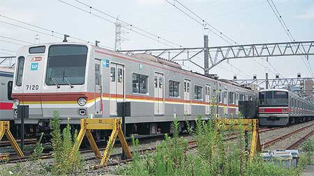 東京メトロ7000系が元住吉検車区へ