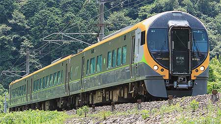 JR四国8600系E1編成 伯備線で試運転