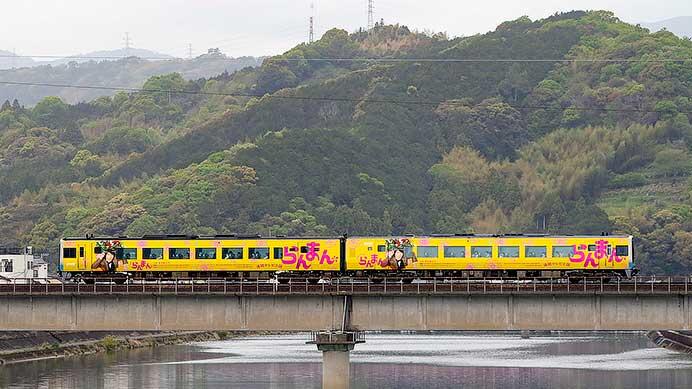 JR四国2000系に「らんまん」ラッピング