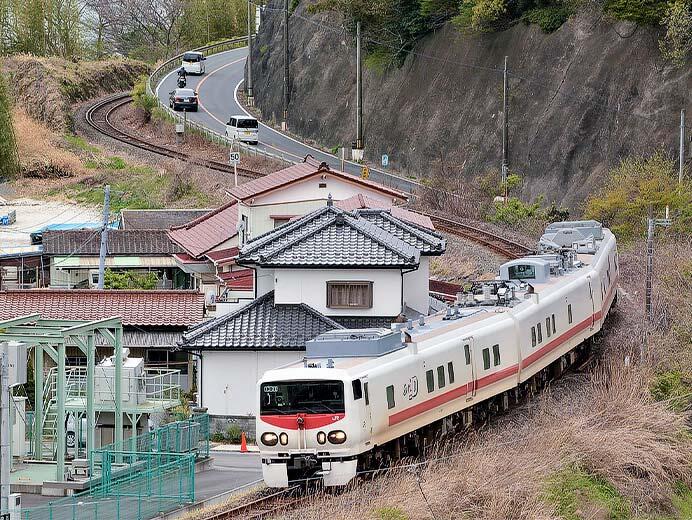 キヤE193系「East i-D」が石巻線を検測