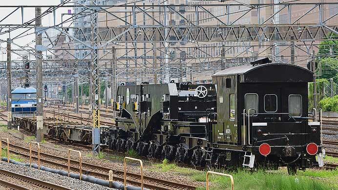 シキ801 B1が輸送される