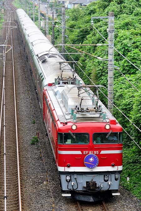 「カシオペア紀行」をEF81 95がけん引