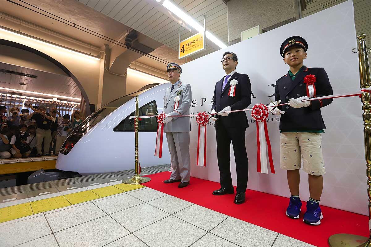 東武鉄道N100系「スペーシアX」が営業運転を開始