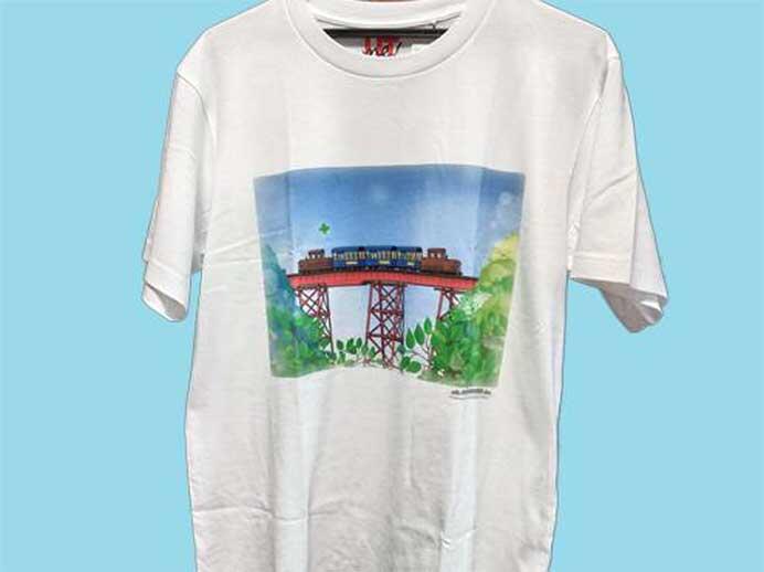 南阿蘇鉄道支援チャリティーカレンダー作品を用いた「チャリティーTシャツ」を発売