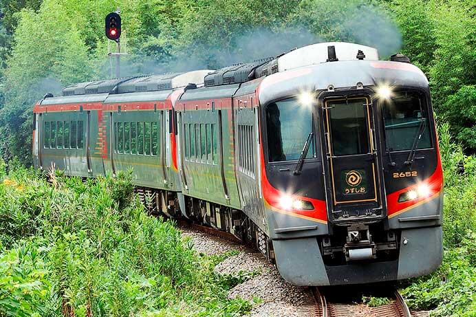 2600系が4両編成で運転される