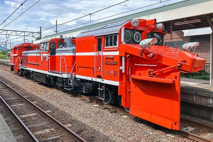 DE15 1504が富山へ戻る