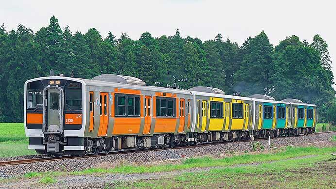 キハE130-13が「オレンジ パーシモン」色に