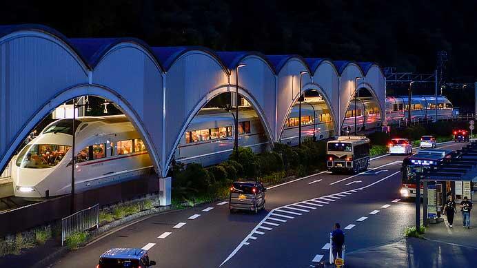 小田急「VSE」50002編成による団臨運転