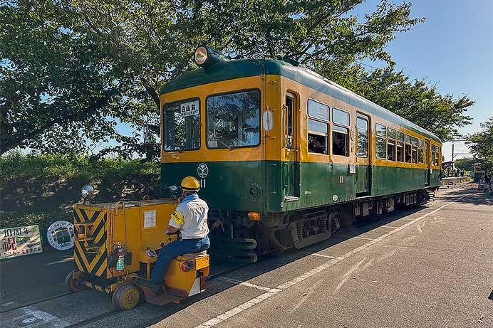 旧月潟駅でモハ11の乗車体験イベント