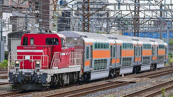 中央快速線用のE233系グリーン車4両が登場