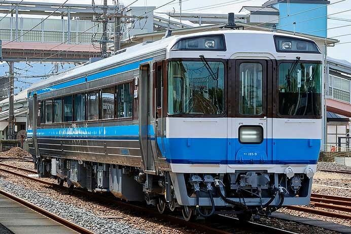 キハ185-9（剣山色）が高松に回送される