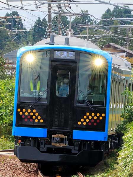 鶴見線用のE131系第2編成が登場