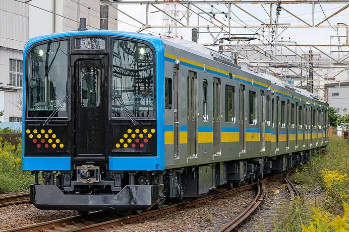 E131系1000番代T2編成が弁天橋へ