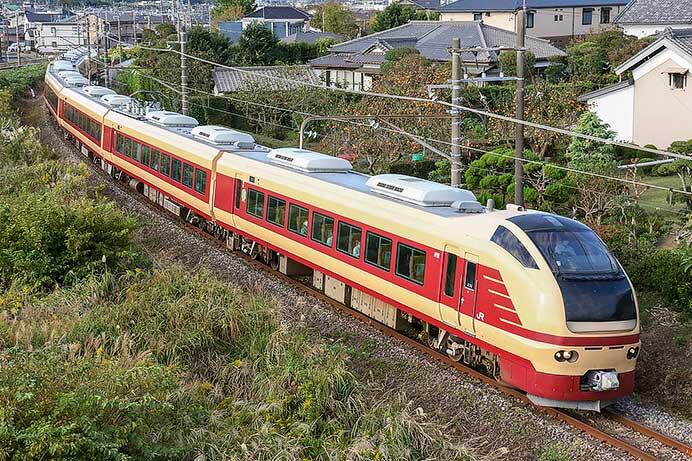 臨時特急“海浜公園コキア君津号”運転