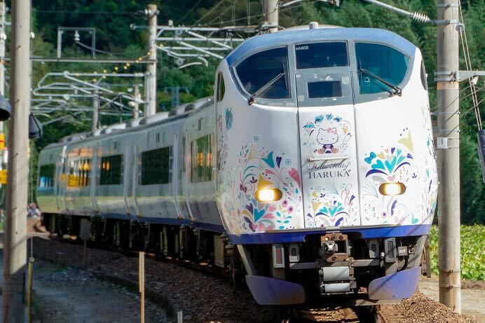伯備線に281系「ハローキティはるか号」入線