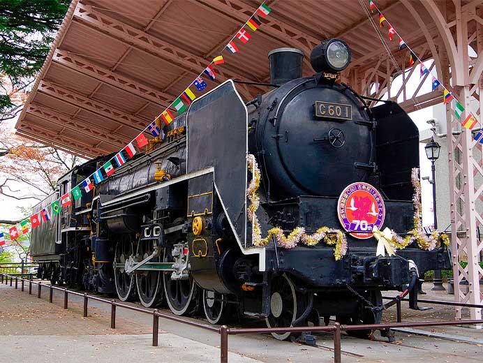 仙台市西公園のC60 1に古希を祝うヘッドマーク