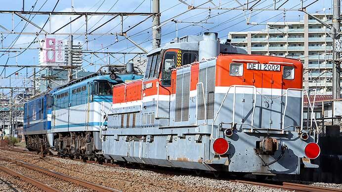 EF65 2127とDE11 2002が大宮へ
