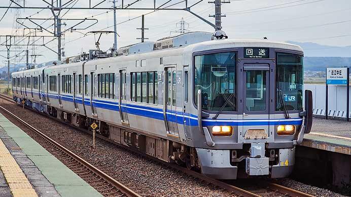 521系J16編成が金沢総合車両所敦賀支所に回送される