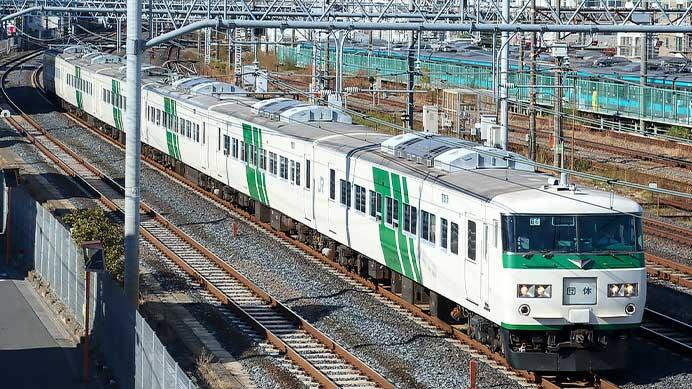 185系B6編成による団臨運転