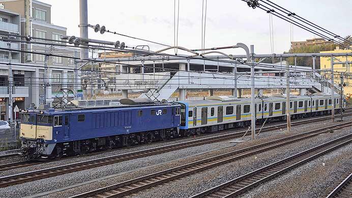 E131系1000番代T5編成配給輸送される