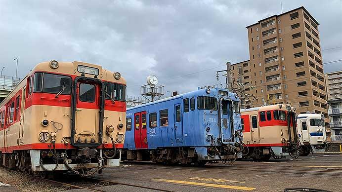 小倉総合車両センターでキハ66・67形と415系の車両見学会