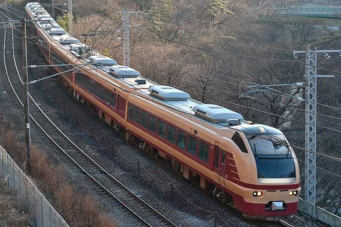 特急“水上”，E653系1000番代K70編成で運転
