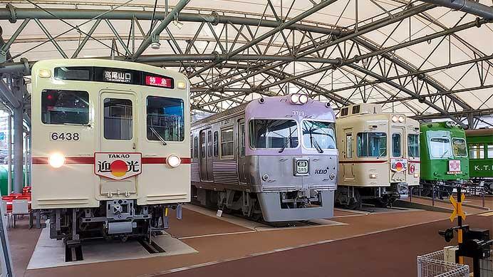 京王れーるランドの屋外展示車両が正月仕様に