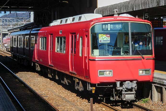 名鉄豊川線の一部列車に「迎春」の系統板