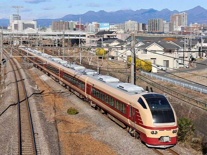 臨時特急“開運成田山初詣群馬号”，E653系K70編成で運転