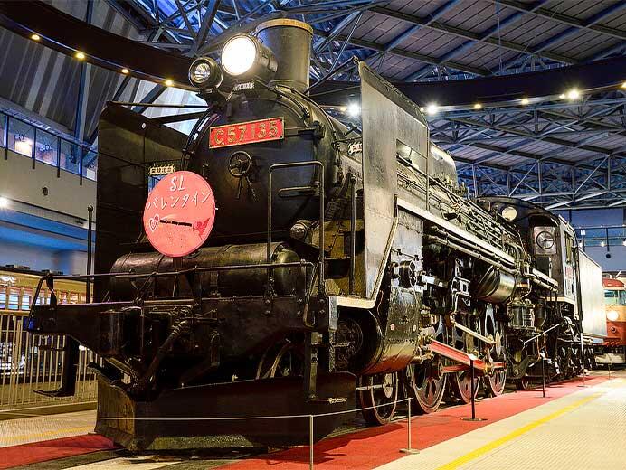 鉄道博物館でバレンタインヘッドマーク展示