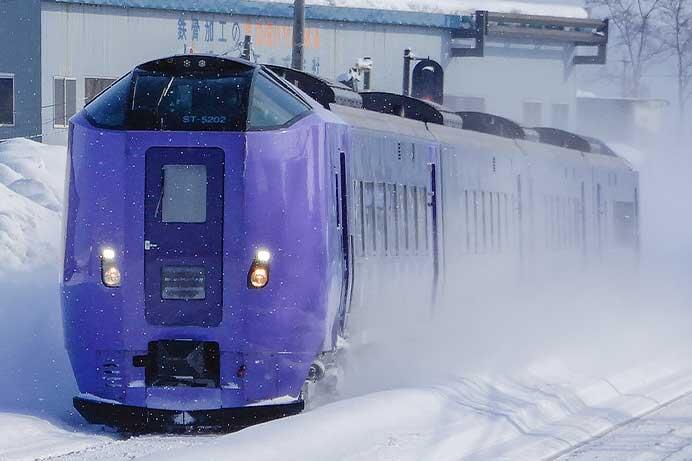 特急&ldquo;オホーツク&rdquo;・&ldquo;大雪&rdquo;の一部をキハ261系5000番代「ラベンダー」編成が代走