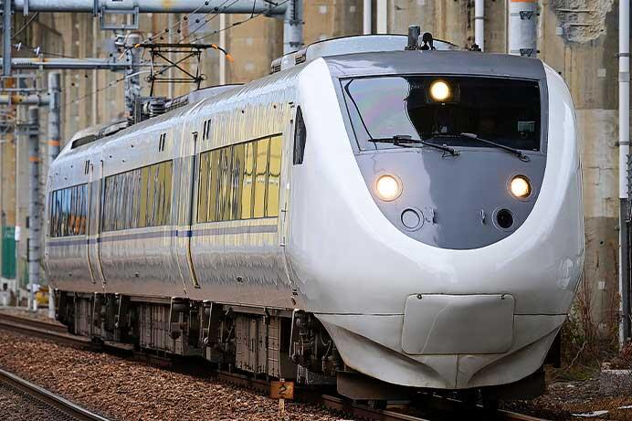 681系による団体臨時列車運転