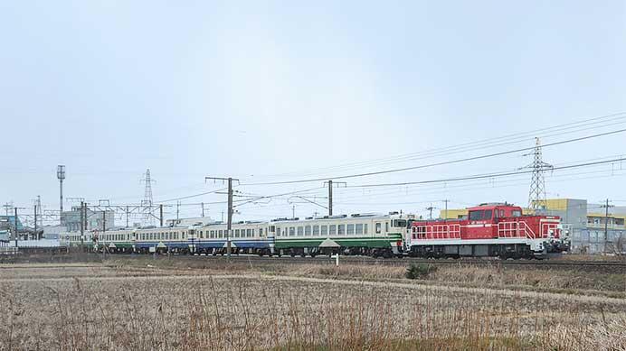 秋田総合車両センター所属のキハ40系5両が藤寄へ