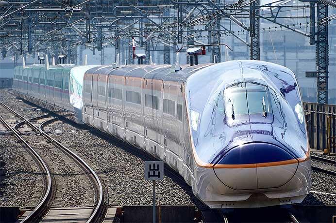 E8系が営業運転を開始