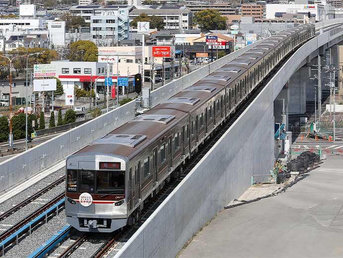 北大阪急行延伸区間の試乗会列車運転