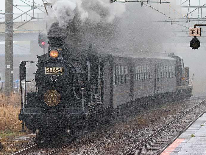 「SL人吉」の特別運行が行なわれる