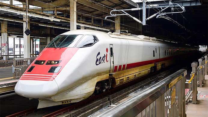 大宮駅でE926形「East i」の車内公開