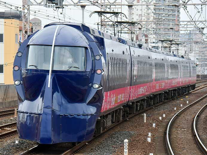 南海50000系第3編成にセレッソ大阪×特急ラピート30周年記念ラッピング