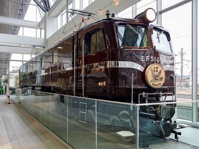 鉄道博物館のEF58 61に“はと”ヘッドマーク