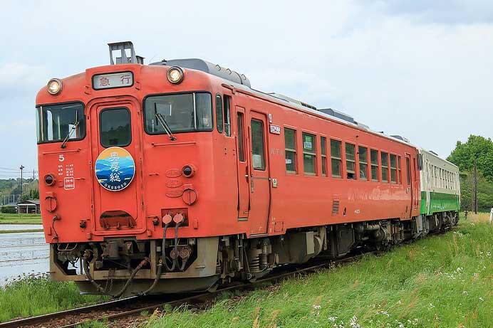 小湊鉄道キハ40形に「奥房総」ヘッドマーク