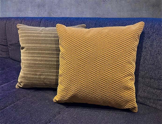 JR東日本，「新幹線E5系クッション」2種を発売