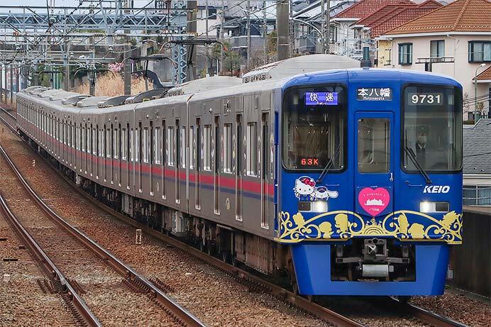 京王9000系「サンリオ」ラッピング車両がリニューアル