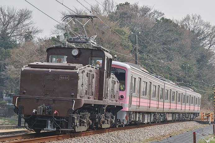 伊豆箱根鉄道5000系「春めき電車」が大雄山へ