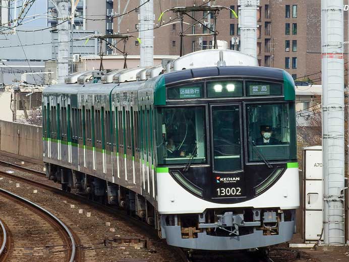 京阪13000系13002編成が京阪本線運用に