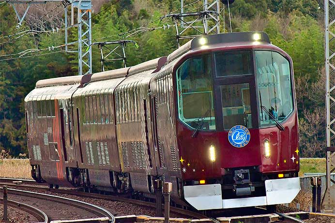 近鉄で「楽」による団臨運転